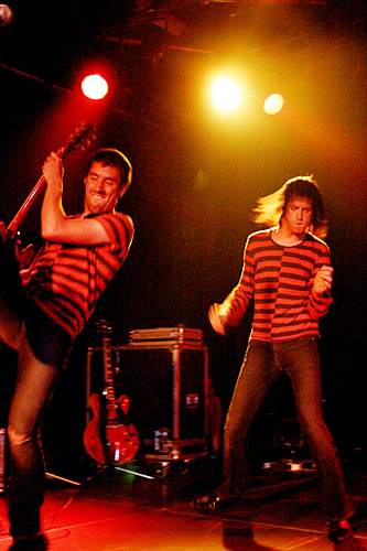 2004-05-25 - The (International) Noise Conspiracy at Zürich Rote Fabrik, Zürich
