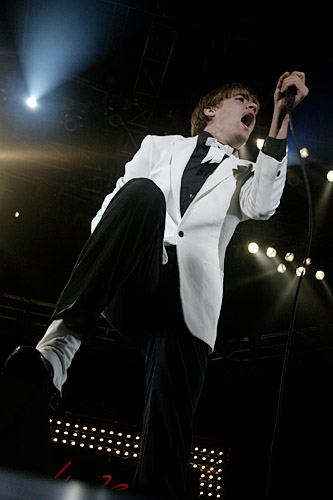 2005-06-18 - The Hives från Hultsfredsfestivalen, Hultsfred