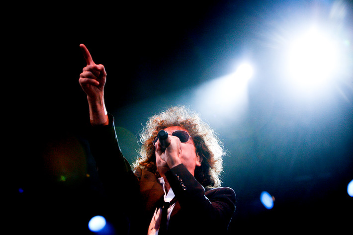 2008-08-02 - Magnus Uggla at Storsjöyran, Östersund