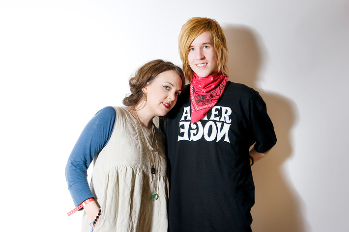 2009-04-11 - Rockfotostudion från Idrottshallen, Vänersborg