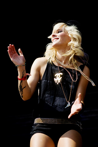 2009-07-02 - The Sounds från Arvikafestivalen, Arvika