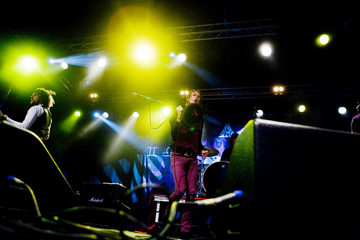 2009-07-16 - The (International) Noise Conspiracy at Trästockfestivalen, Skellefteå