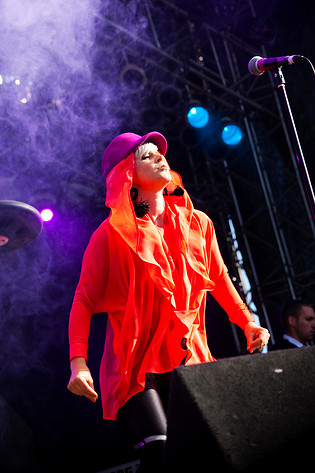2009-08-14 - Robyn från Way Out West, Göteborg