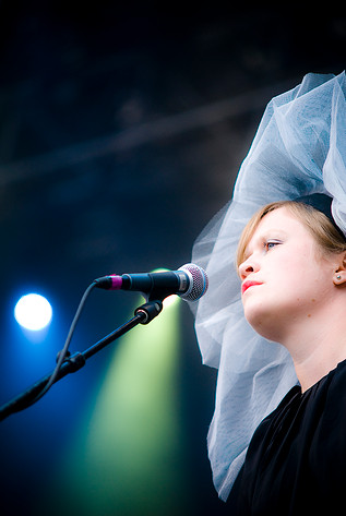 2009-08-15 - Jenny Wilson från Way Out West, Göteborg