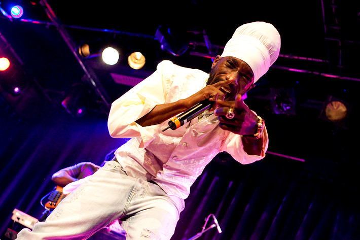 2009-10-22 - Sizzla från Brew House, Göteborg