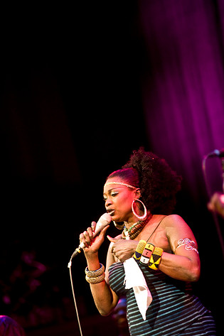 2009-11-06 - Oumou Sangaré at Konserthuset, Stockholm