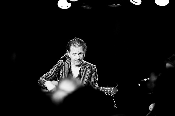 2010-02-19 - Stefan Sundström at Guitars, Umeå