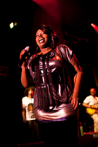 2010-02-27 - Angie Stone at Berns, Stockholm