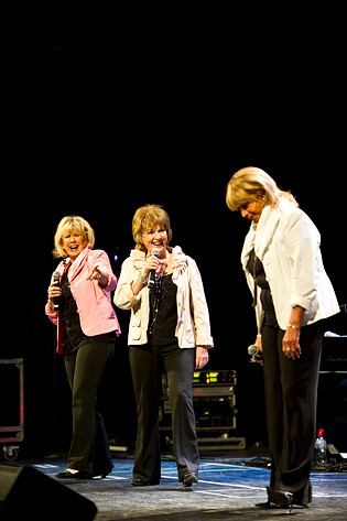 2010-05-12 - Siw Malmkvist, Lill-Babs, Ann-Louise Hanson at Göta Lejon, Stockholm