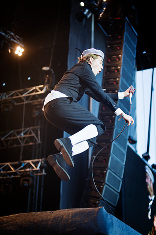 2010-07-02 - The Hives at Peace & Love, Borlänge