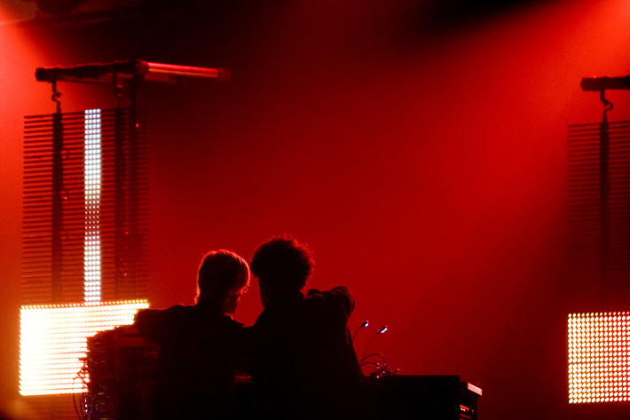 2010-07-17 - Simian Mobile Disco från Arvikafestivalen, Arvika