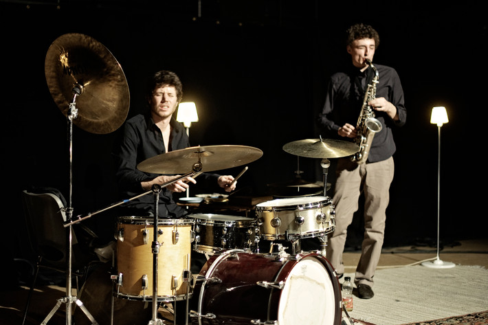 2011-02-09 - Benjamin Dousteyssier & Julien Loutelier från Fylkingen, Stockholm