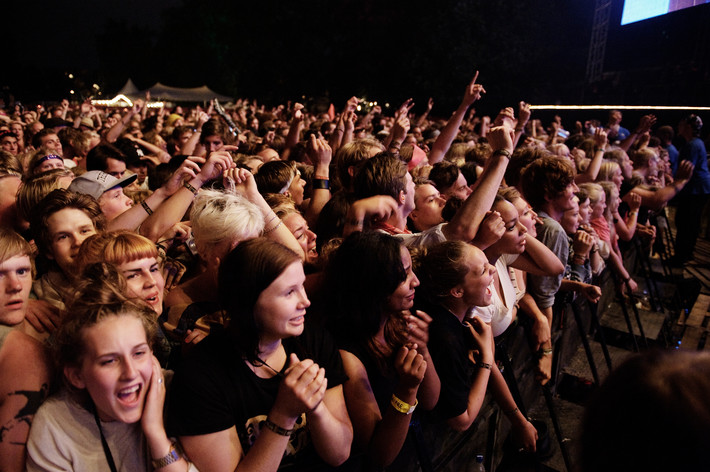 2011-07-01 - The Strokes från Peace & Love, Borlänge