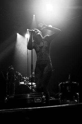 2011-07-02 - Yelle at Roskildefestivalen, Roskilde