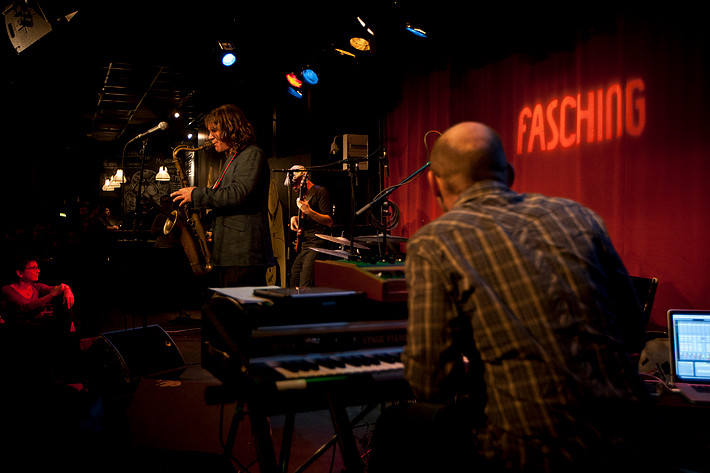 2011-10-18 - Ilhan Ersahin's Osyanbul Sessions m Bugge Wesseltoft at Fasching, Stockholm