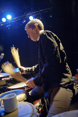 2011-11-24 - Moddi at ISC Club, Bern