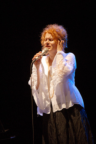 2013-06-13 - Maria Raducanu at Södra Teatern, Stockholm