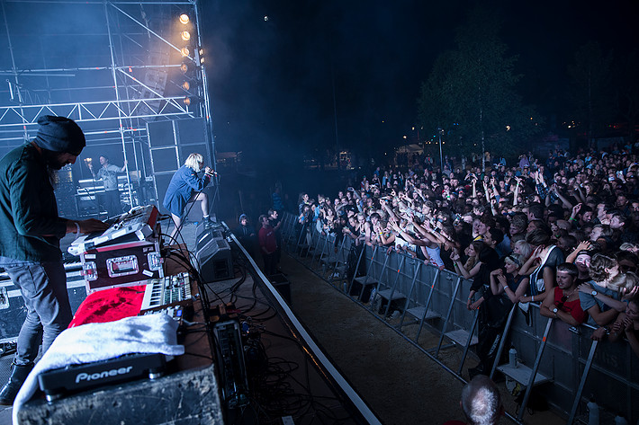 2013-07-26 - Crystal Castles från Storsjöyran, Östersund